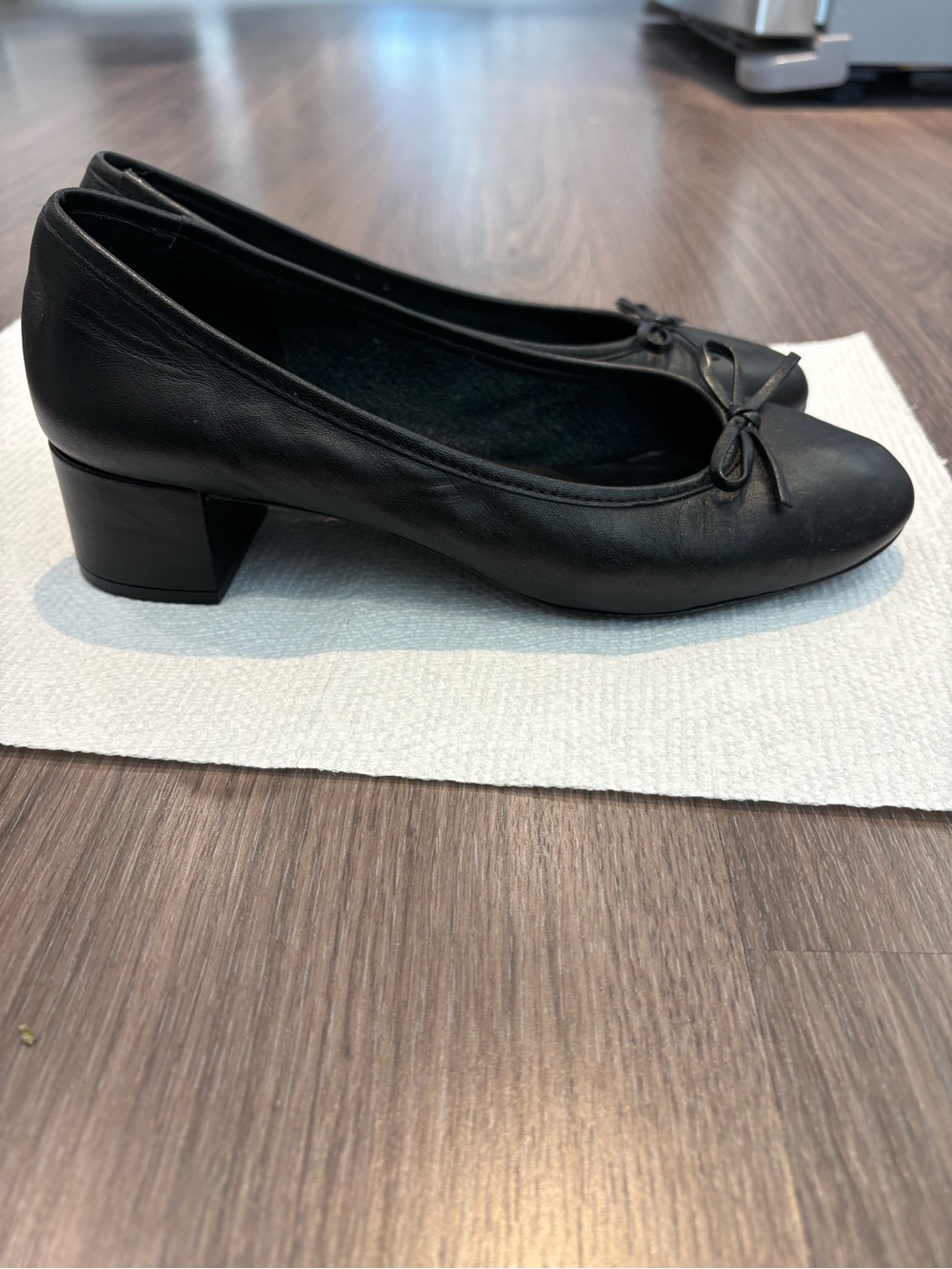 Reformation Black Leather Ballet Flats with Bow - Picture 2 of 4
